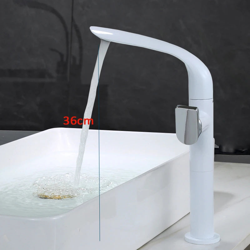 Brushed Gold Basin Faucet Brass Bathroom Faucet Mixer Tap Gold Wash basin Faucet Single Handle Hot & Cold Lavotory Faucet