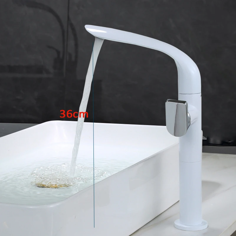 Brushed Gold Basin Faucet Brass Bathroom Faucet Mixer Tap Gold Wash basin Faucet Single Handle Hot & Cold Lavotory Faucet