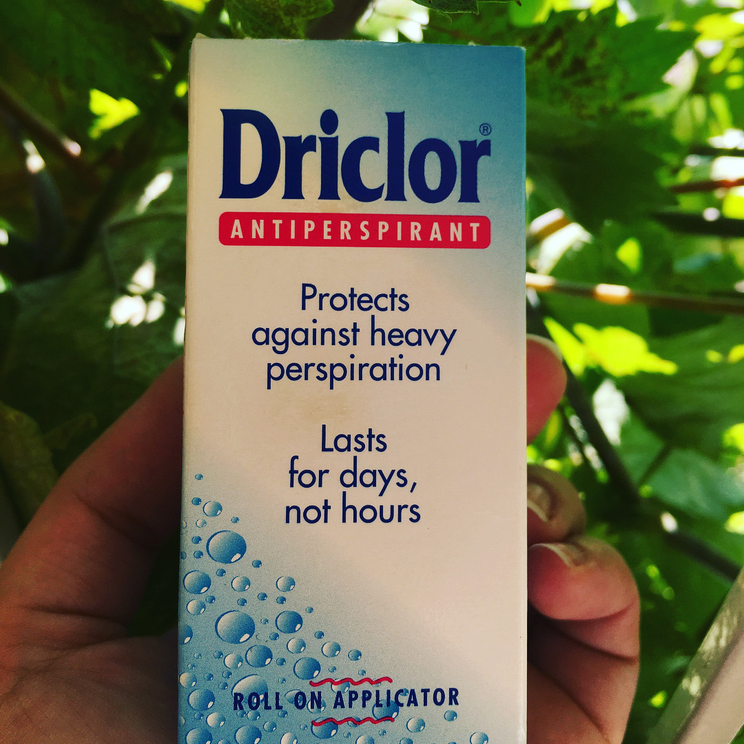 20ml -- Driclor Roll on Antiperspirant  20ml NEW IN BOX,  EXP DATE 03/2028
