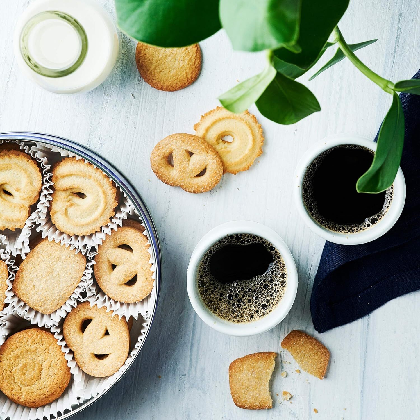 Royal Dansk Danish Butter Cookies Assorted Shapes 24 oz | Classic Cookie Tin | Free Shipping